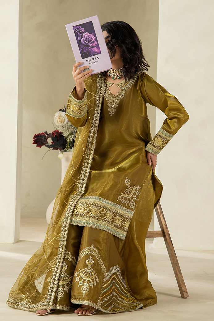 PURE FABRICS, TIMELESS EMBROIDERIES